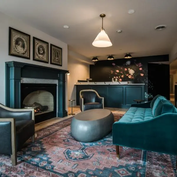 Old Dutch Inn，位于Kinderhook的酒店