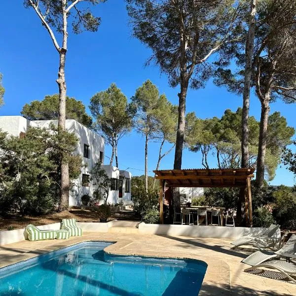 Spacious & Luxury villa in centre Ibiza，位于波蒂纳茨的酒店