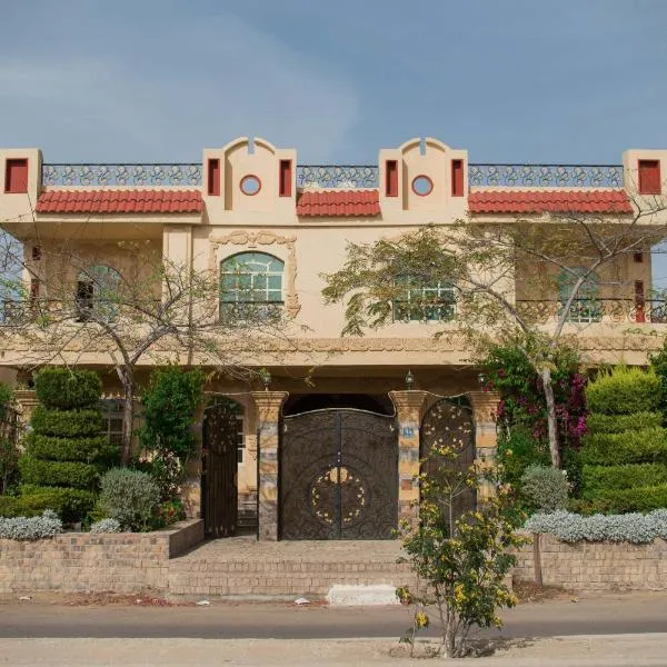 Zayed Villa with 4 apartments , Giza , 6 of October,Sheikh Zayed,Egypt شقق فلا الشيخ زايد，位于Sheikh Zayed的酒店