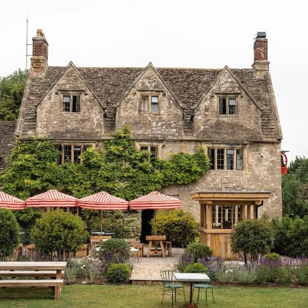The Double Red Duke, Cotswolds，位于莱奇莱德的酒店