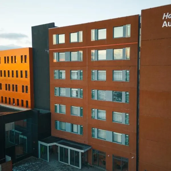 Aurora Hotel at Reykjavik-Keflavik Airport Terminal KEF，位于凯夫拉维克的酒店