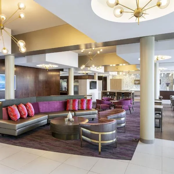 费城机场/里德利公园万豪春季山丘套房酒店，位于Gibbstown的酒店