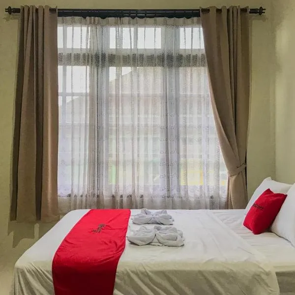 RedDoorz Syariah near Stasiun Madiun 2，位于茉莉芬的酒店