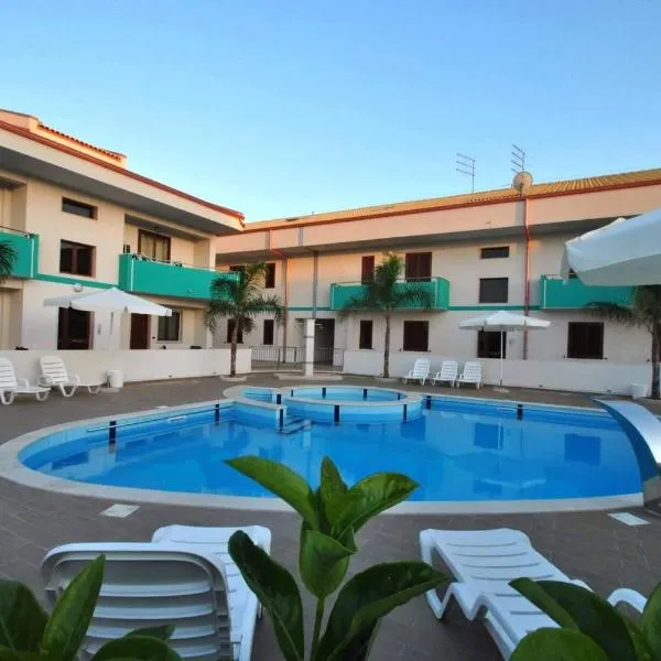 Residence Fronte Mare，位于圣玛丽亚德尔法加洛的酒店