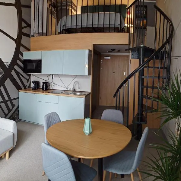 Wroclove Airport Loft，位于弗罗茨瓦夫的酒店