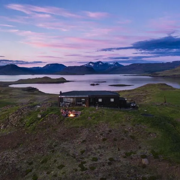 Hvammsvík Nature Resort，位于Reynivellir的酒店