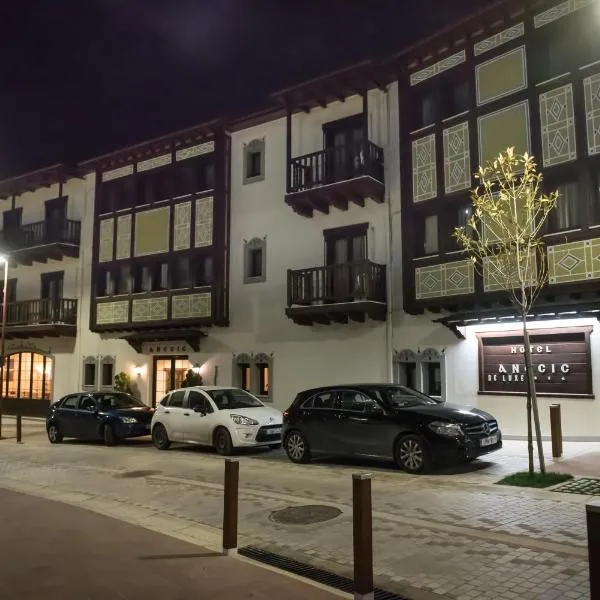 Anesis Hotel，位于Anatolikí Frangísta的酒店