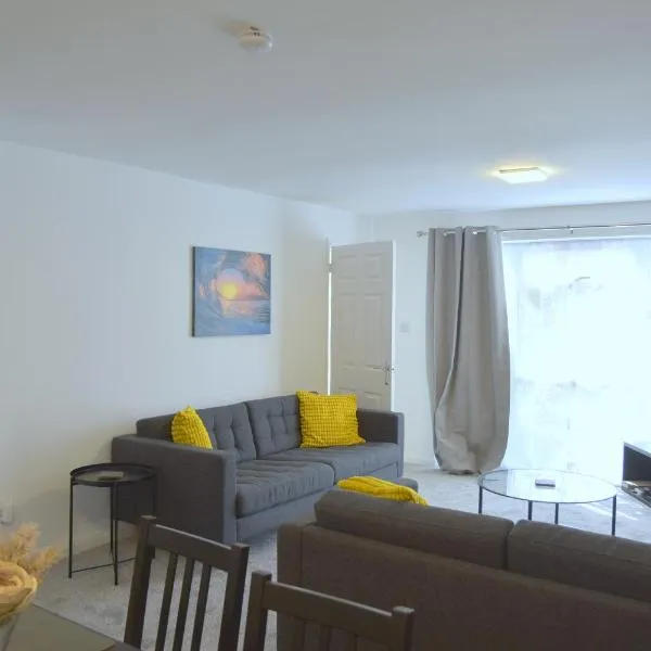 Lindrick Villa- 3BD Bunglow , Free parking- Long stays，位于莱斯特的酒店