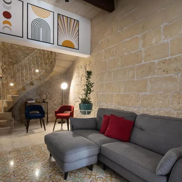 Authentic Maltese 2-bedroom House with Terrace，位于马尔萨斯卡拉的酒店