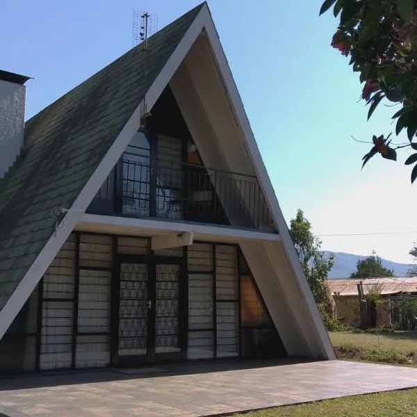 Serenity Graskop, 3 bedroom A-Frame cottage，位于格拉斯科普的酒店