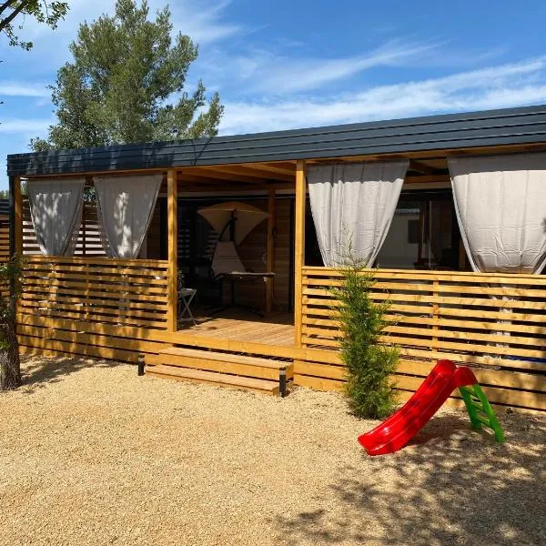 Mobile Home Saky, Biograd na Moru，位于苏科尚的酒店