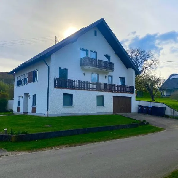 Ferienhaus Heimberg - Fischach，位于Fischach的酒店