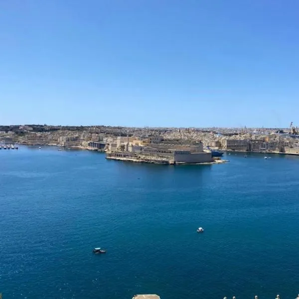 Valletta Majestic Grand Harbour View 3-Bedroom by Malta Weekend，位于瓦莱塔的酒店