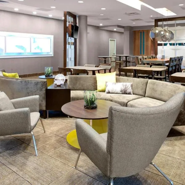 SpringHill Suites by Marriott Kansas City Lenexa/City Center，位于肖尼的酒店