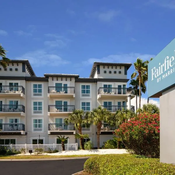 德斯廷万豪费尔菲尔德套房酒店，位于米拉马海滩的酒店