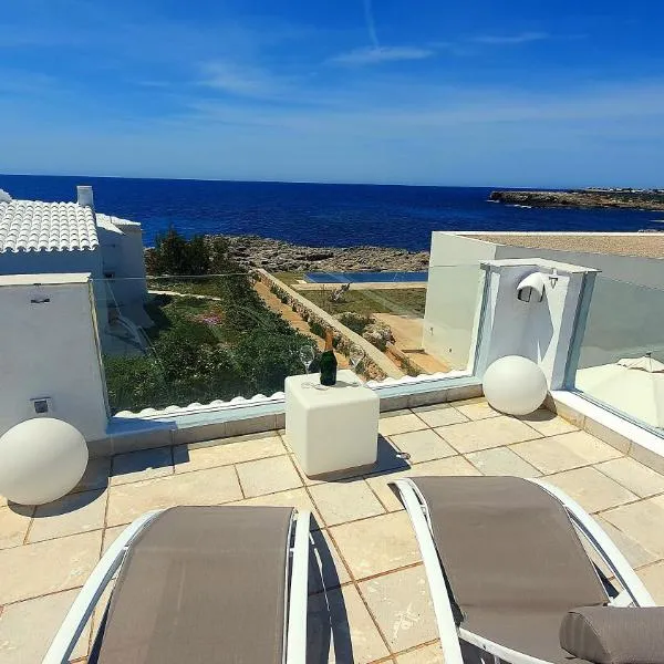Binibeca Vell Luxury Villa, sea direct access, private pool，位于桑特柳伊斯的酒店