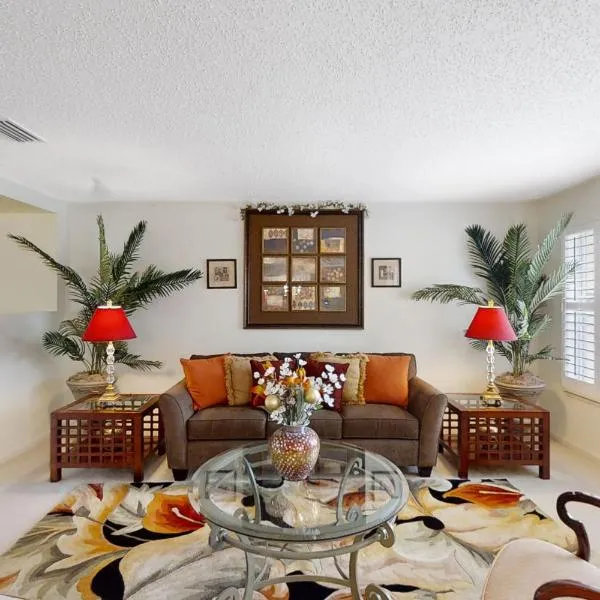 The Home on Tyson Lake Drive，位于杰克逊维尔的酒店