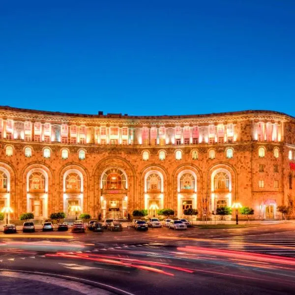 Armenia Marriott Hotel Yerevan，位于Nor Kharberd的酒店