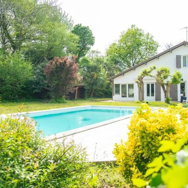 Villa Ersanavera，位于Saubrigues的酒店