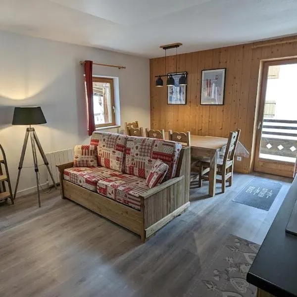 Appartement 6/8 pers à 200 m des pistes - piscine，位于圣索林达尔沃的酒店