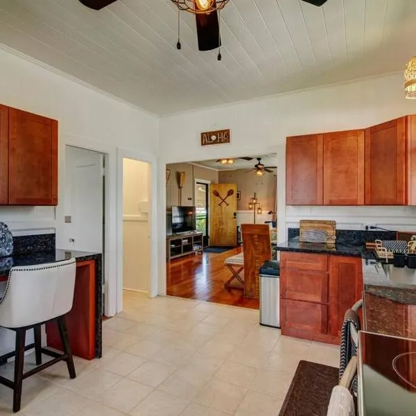 NEW Paddler's Inn- 3BR Hilo Downtown，位于希洛的酒店