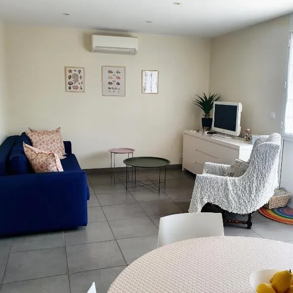 Appartement plein pied climatisé dans maison catalane，位于Bompas的酒店