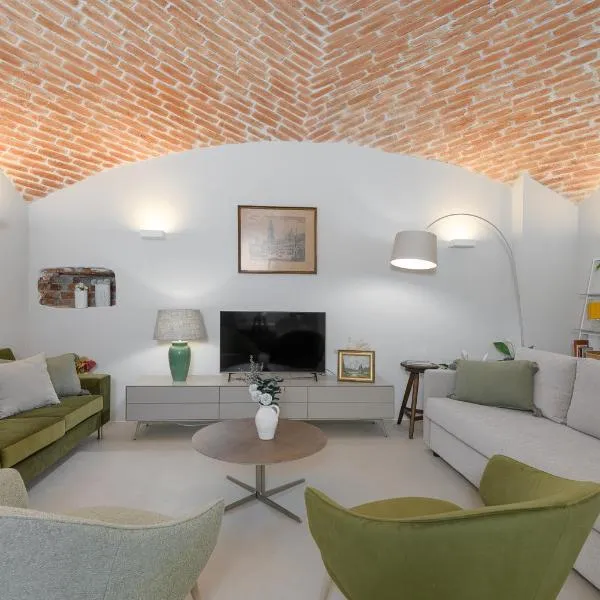 Exklusiv: Historisches Apartment mit Deckengewölbe，位于慕尼黑的酒店