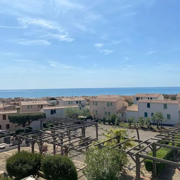 Magnifique appartement Duplex vue sur la mer，位于弗勒里的酒店