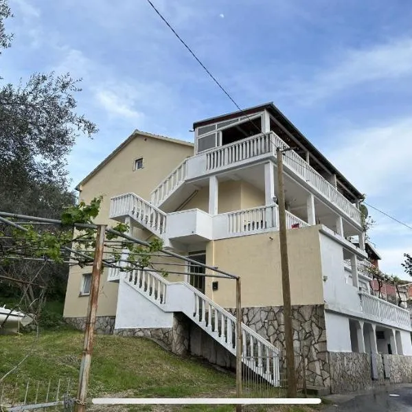 Villa Stanišić，位于Boreti的酒店