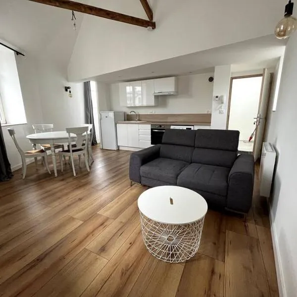 Superbe duplex plein centre，位于Lamballe Armor的酒店
