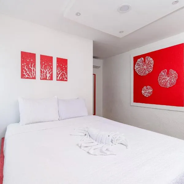 Casamares Private Room Coral with Pool and Jacuzzi 5 min to Boqueron and Beaches，位于卡沃罗霍的酒店