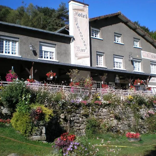 La Cremaillere，位于Queuille的酒店