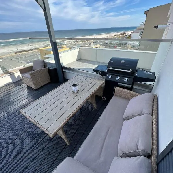 Luxury apartment with sea view，位于北马马亚-讷沃达里的酒店