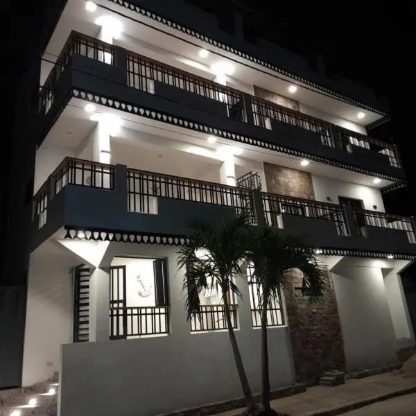 Hostal Marina Samana，位于La Aguada的酒店