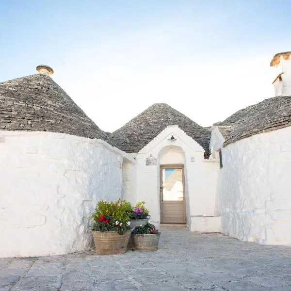 Trulli Holiday Deluxe & Wellness，位于Santa Lucia的酒店