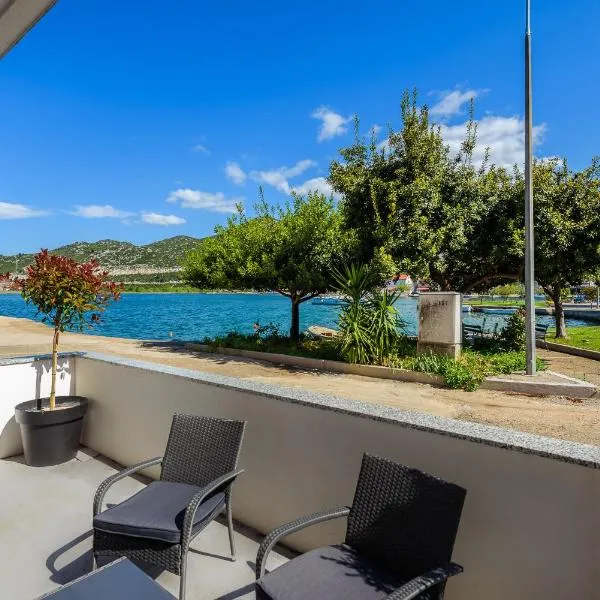 Apartman Stela，位于Rogotin的酒店