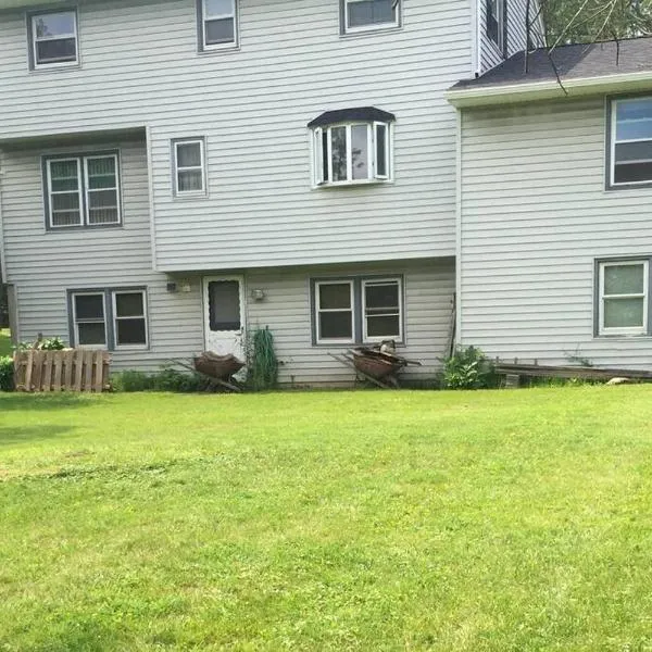 Family-Friendly Home CLOSE to SYR Univ DWNTWN & THE DOME! Location Location Location，位于锡拉丘兹的酒店