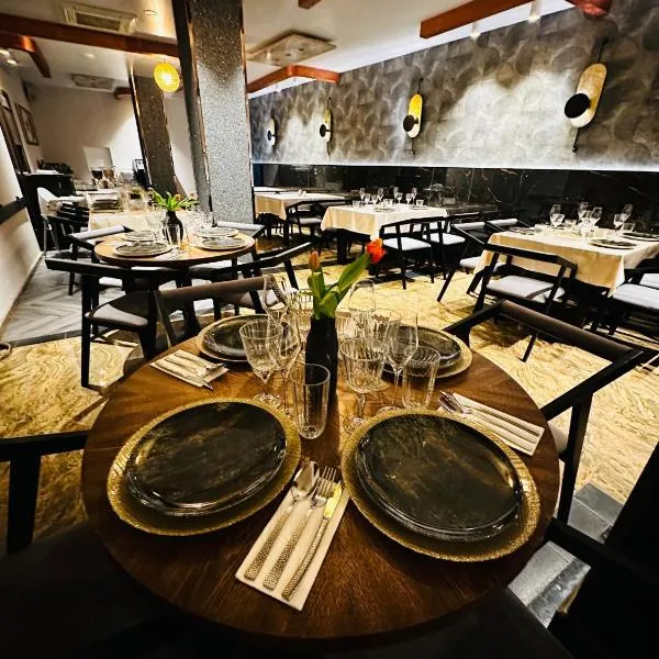 Villa & Restaurant Levoslav House，位于Sibiu的酒店