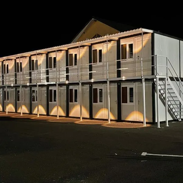 Spatii cazare modulare muncitori，位于Miroslăveşti的酒店