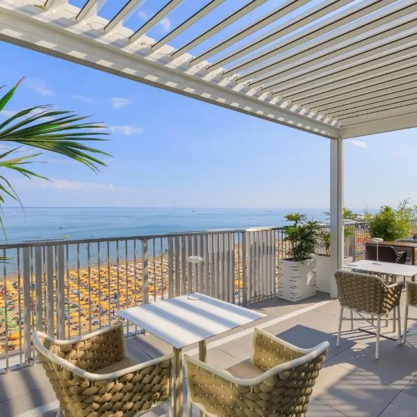 DIVA HOTEL LIGNANO - Adults Only，位于利尼亚诺萨比亚多罗的酒店
