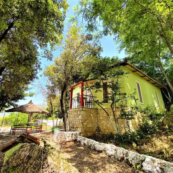 Ramo's Green Beachside Retreat - Cozy 2 Bedroom Home，位于伏罗拉的酒店
