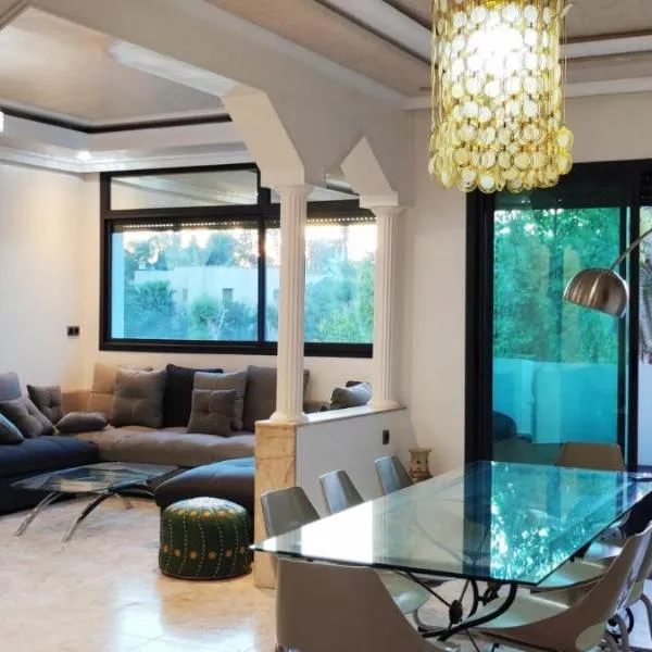 APPARTEMENTS NIA CONFORT, Plein centre ville, avec TERRASSE，位于非斯的酒店