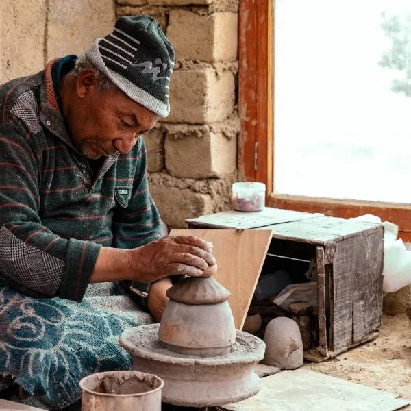 Likir Pottery Homestay - Likir Village - Sham Valley，位于列城的酒店