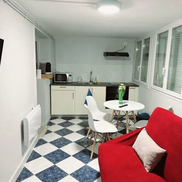 Porte la chapelle appartement 4 personnes "Appart'5"，位于塞纳河畔皮埃尔菲特的酒店