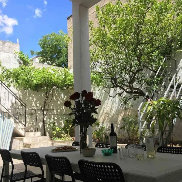 La Pergola di Amalia，位于Sava的酒店