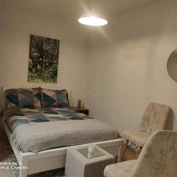 צימרים סוף העולם 1，位于Ein Kinya的酒店