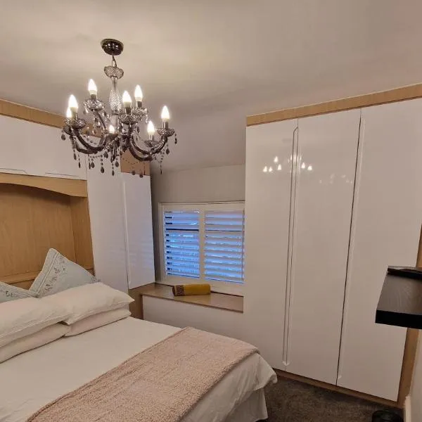 Lennon cottage，位于Hale的酒店