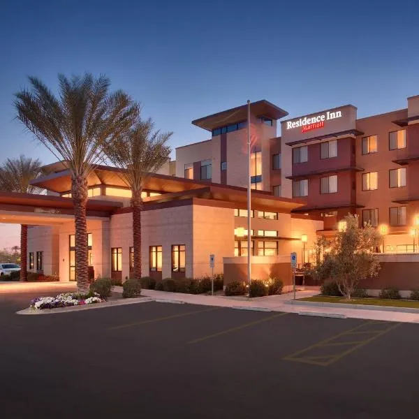 凤凰城吉尔伯特万豪酒店，位于Sonora Town的酒店