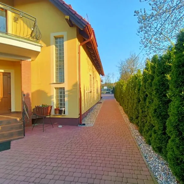 Noclegi Zielona Góra u Moni，位于Nowogród Bobrzański的酒店
