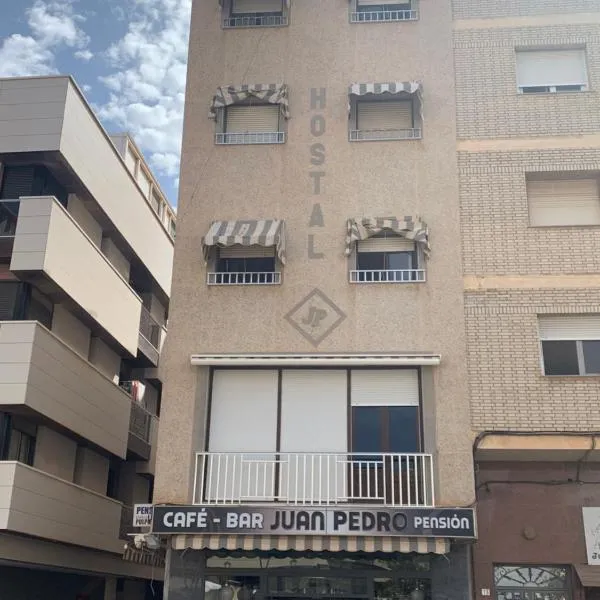 佩德罗胡安膳食公寓酒店，位于El Algarrobal的酒店